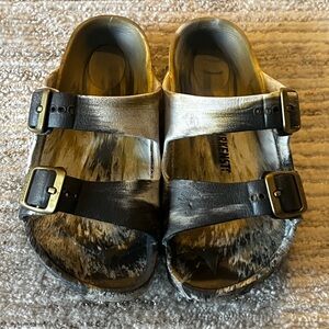 Birkenstock Kids Sandals in Black, Gold and white